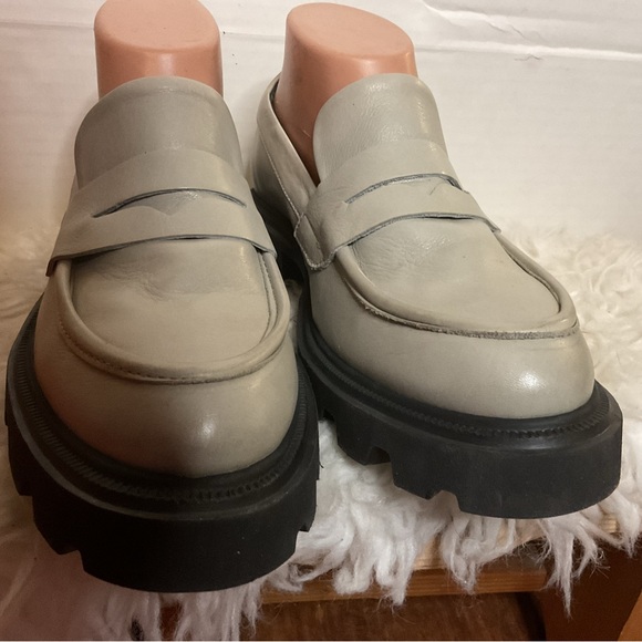 Miz Mooz Neutral leather lug sole loafers
40 - Picture 2 of 13